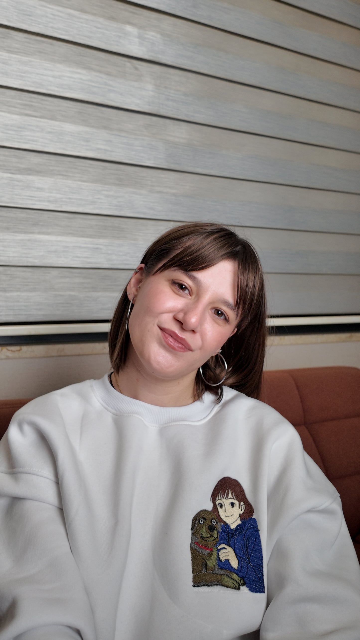 Patili Dostuna Özel Nakışlı Sweatshirt